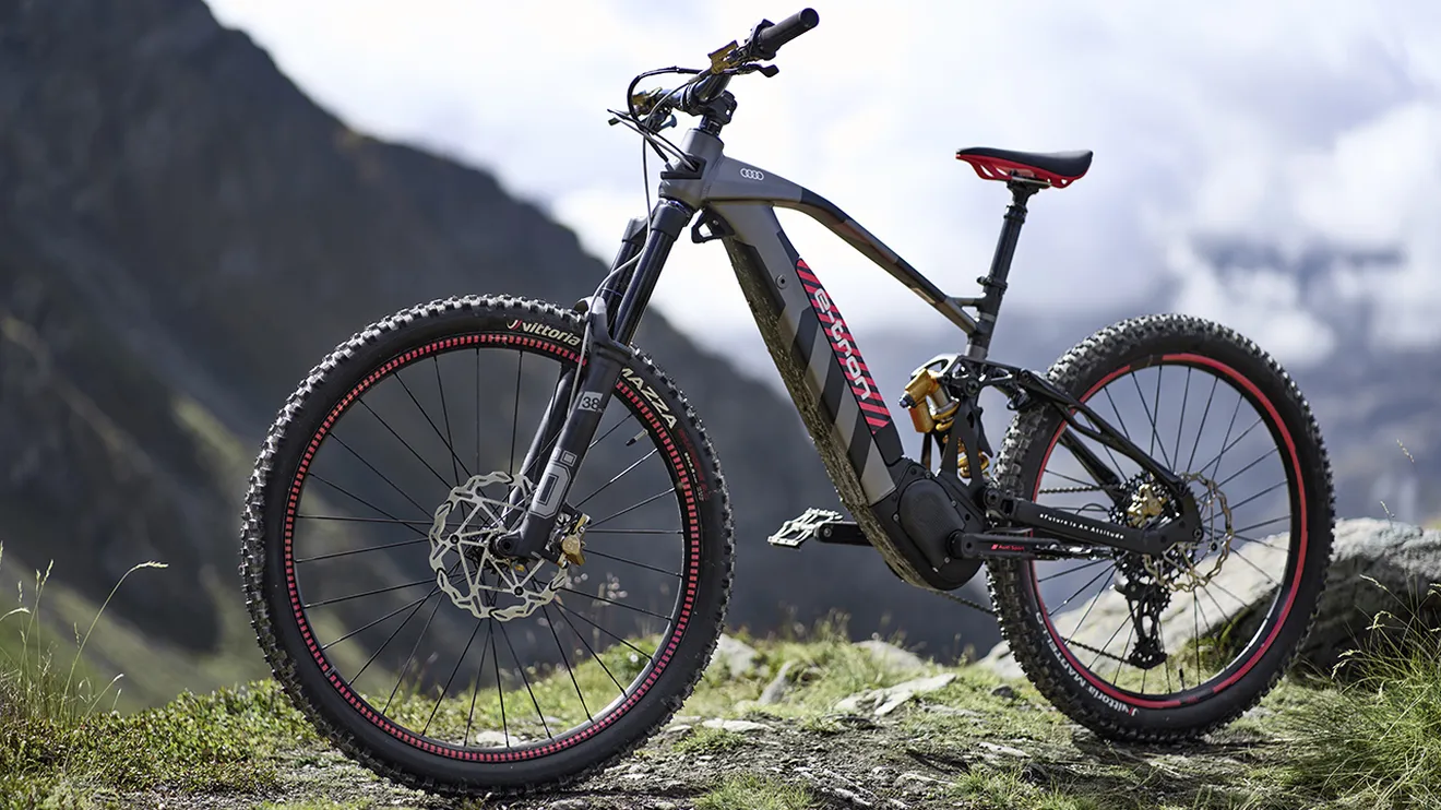 Audi lanza su primera bicicleta eléctrica, una e-bike de alto rendimiento para amantes de la montaña