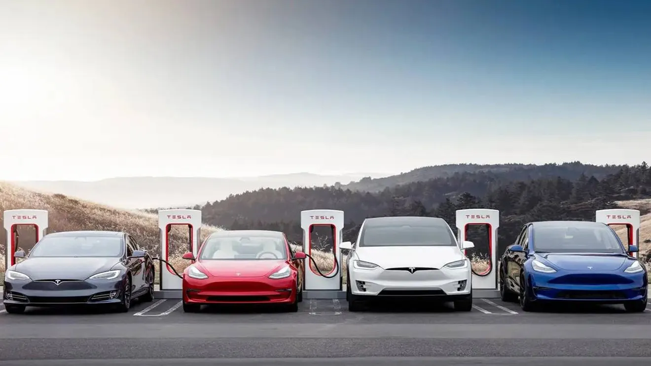 Xpeng respalda la estrategia de Tesla de bajar los precios de los coches eléctricos en beneficio de los clientes
