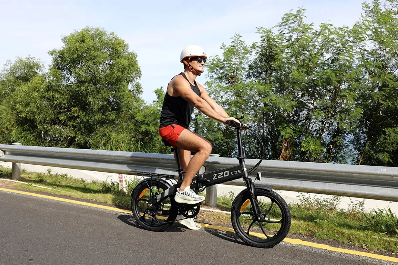 La nueva PVY Z20 Pro es una bici eléctrica urbana plegable con 80 km de autonomía y precio imbatible