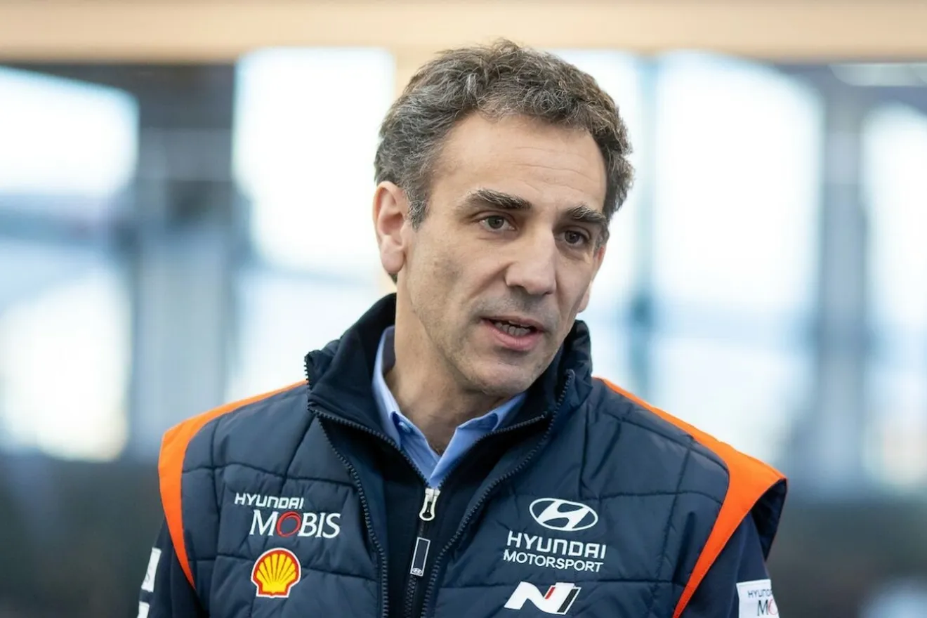 Cyril Abiteboul: «Carlos Sainz es como un ingeniero, Fernando Alonso es el piloto más completo del planeta»