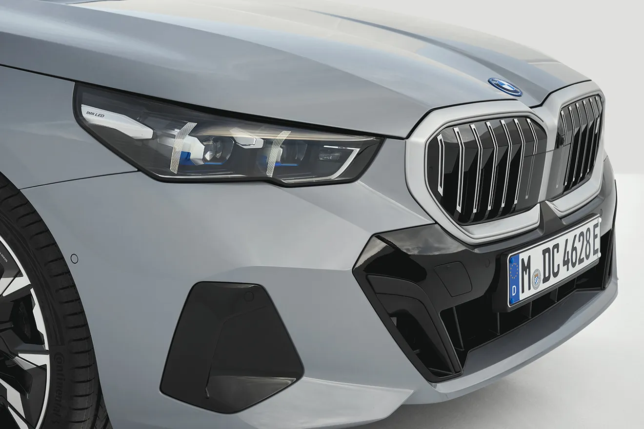 El nuevo BMW Serie 5 contará con dos PHEV con 100 km de autonomía para los que no quieren dar el paso al i5 eléctrico