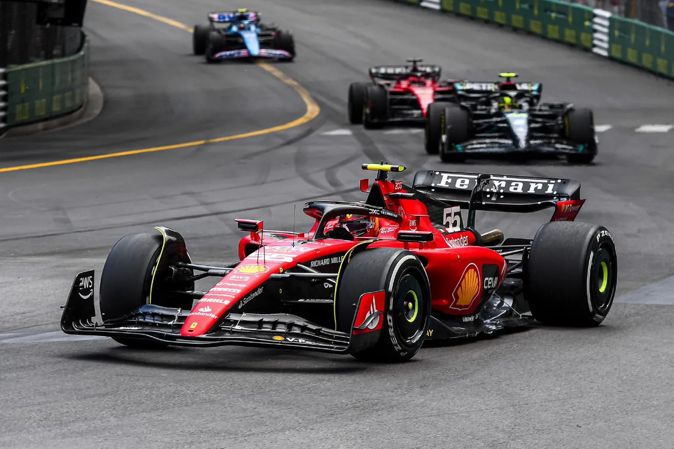 Carlos Sainz lamenta las estrategias de Ferrari en Mónaco: «He sido víctima de la frustración» 