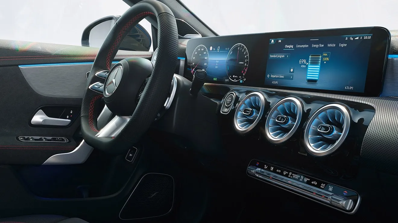 Mercedes CLA 2023 - interior