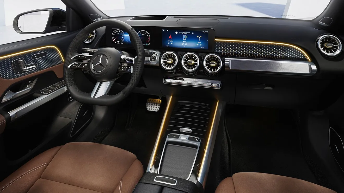 Mercedes GLB 2023 - interior