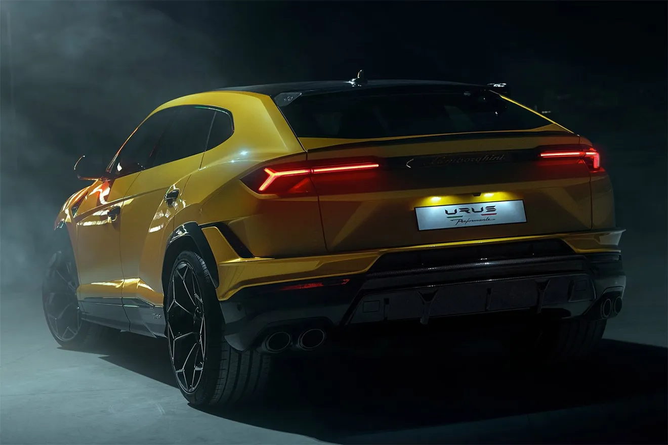 El Lamborghini Urus, solo híbrido enchufable en 2024… y eléctrico puro en 2029