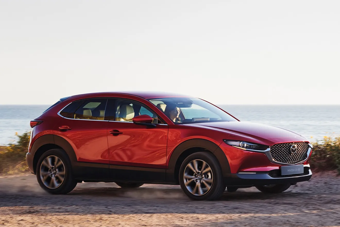 El Mazda CX-30 2024 mejora su equipamiento sin novedades por fuera, el SUV compacto japonés ya tiene precios en España