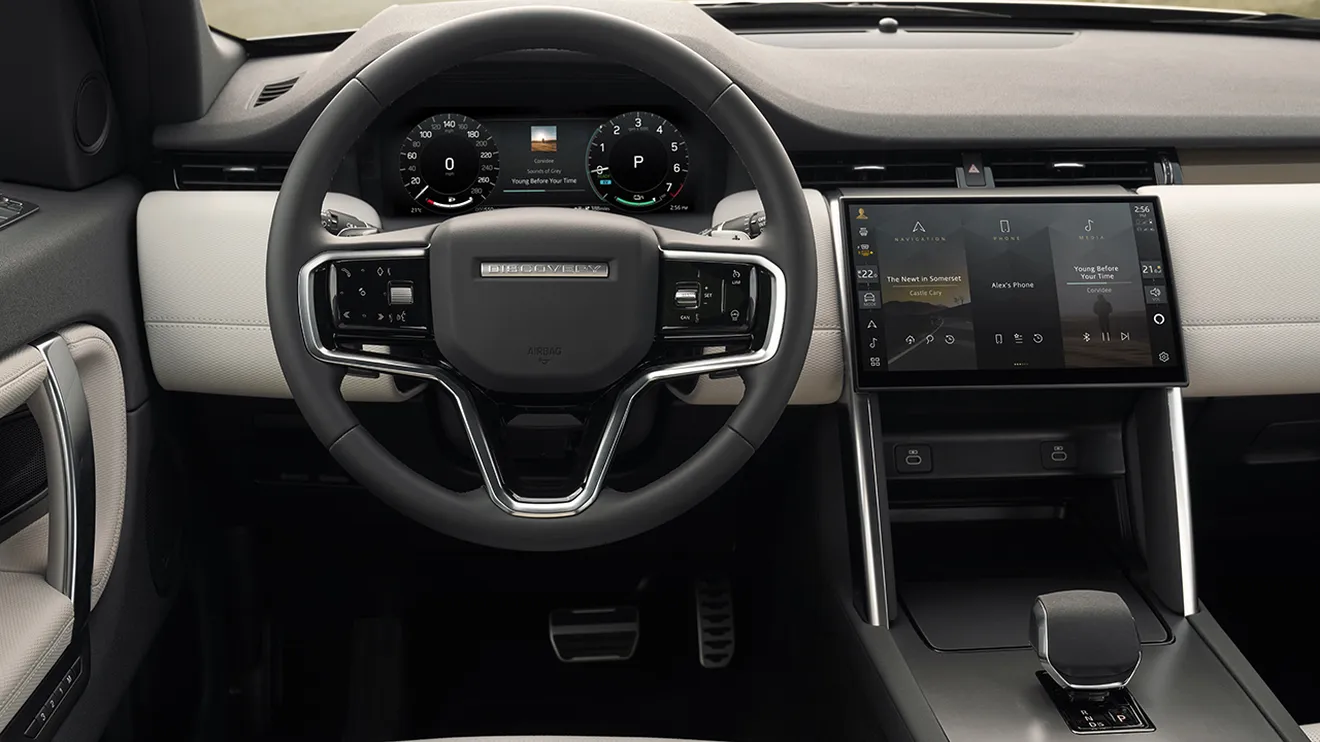Land Rover Discovery Sport 2023 - interior