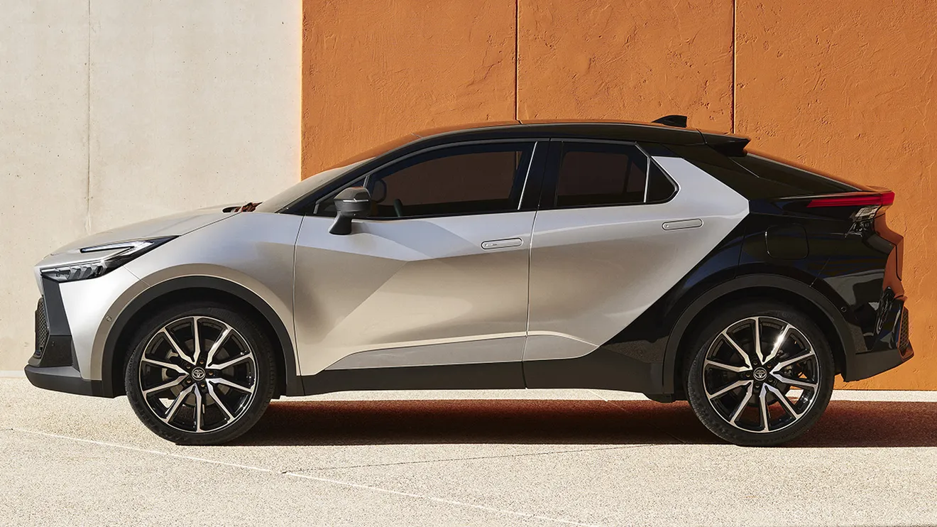 Toyota C-HR 2024 - lateral