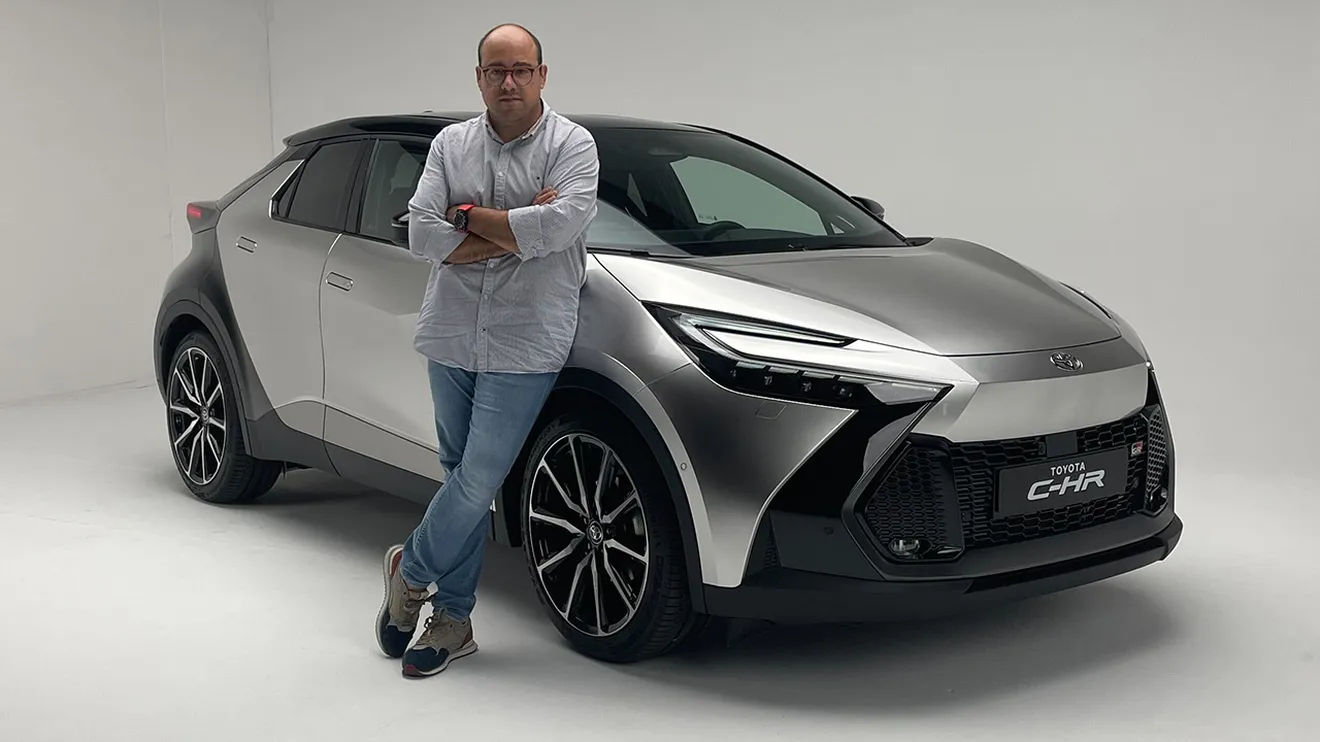 Desvelado el nuevo Toyota C-HR 2024, el SUV híbrido que ha revolucionado Europa estrena generación con tecnología PHEV