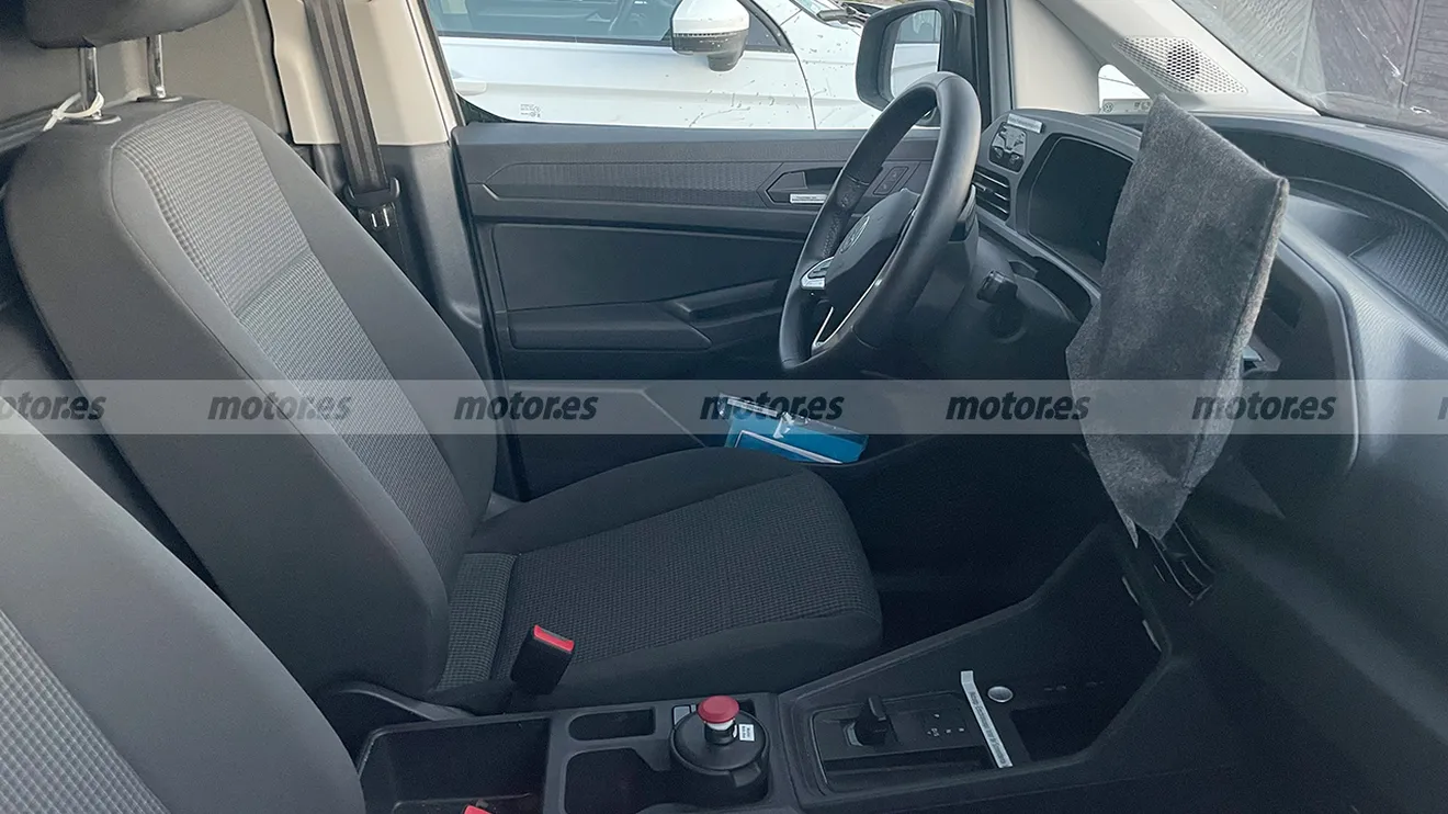 Volkswagen Caddy eHybrid - foto espía interior