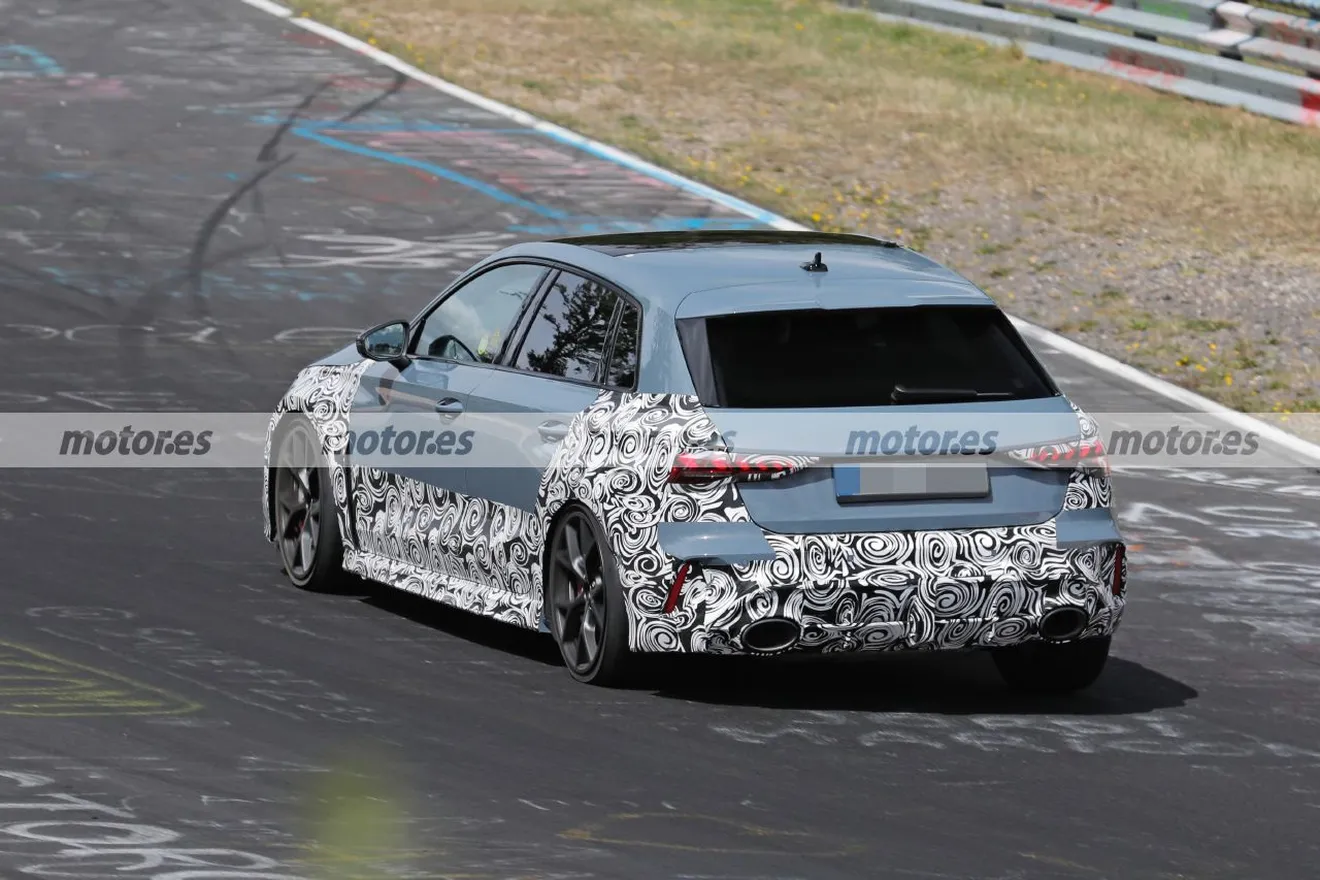 Fotos espía Audi RS 3 Facelift 2025 en Nürburgring