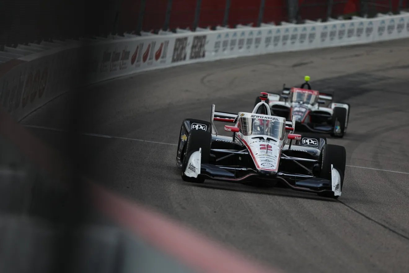 El inevitable Josef Newgarden vuelve a reinar en Iowa; Alex Palou 'sólo' fue octavo