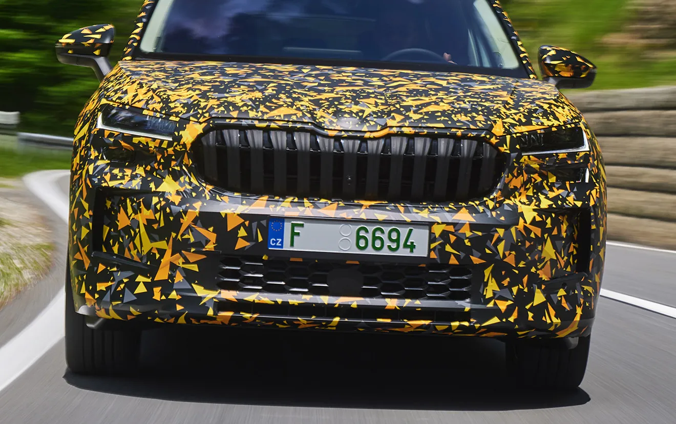 El sistema multimedia del nuevo Skoda Kodiaq traiciona a la marca al descubrir el diseño del esperado SUV checo