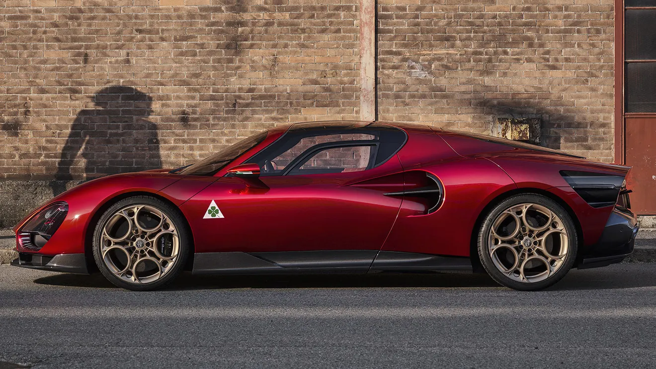 Alfa Romeo 33 Stradale - lateral