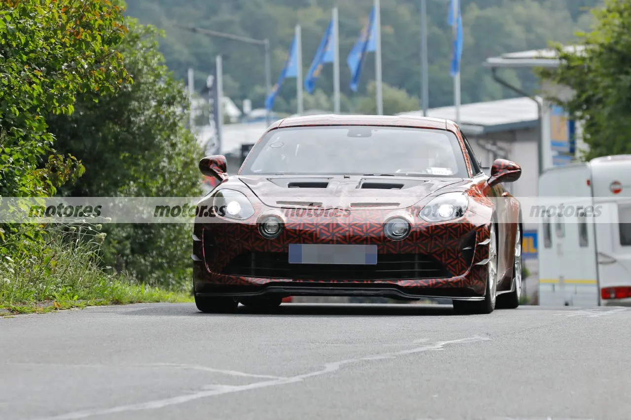 Un misterioso Alpine A110 R muestra su lado más hardcore en el circuito de Nürburgring, ¿la joya de la corona de la marca de Dieppe?