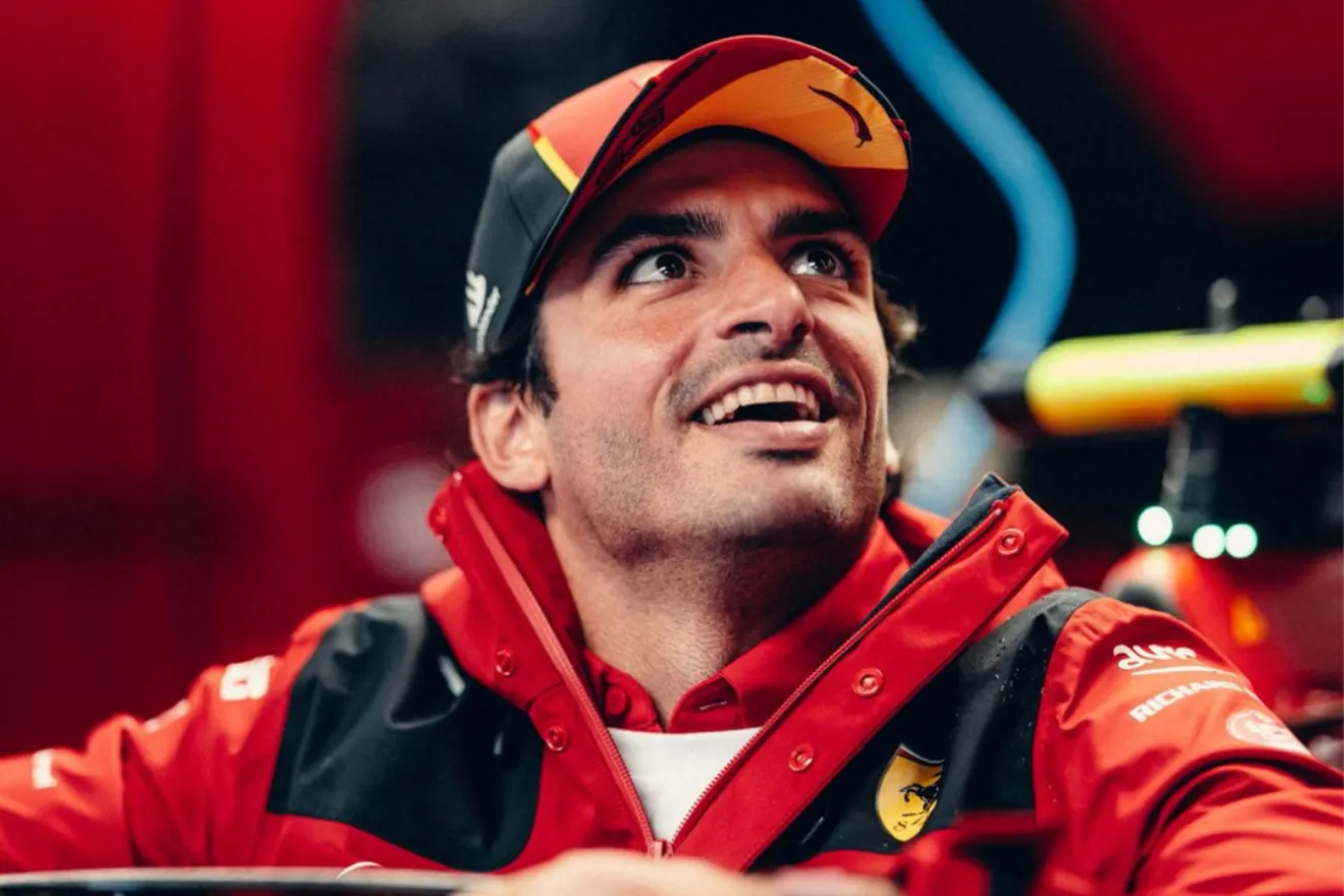 Carlos Sainz asegura que Ferrari debería «dejar de esperar por una victoria» y centrarse en ser consistentes
