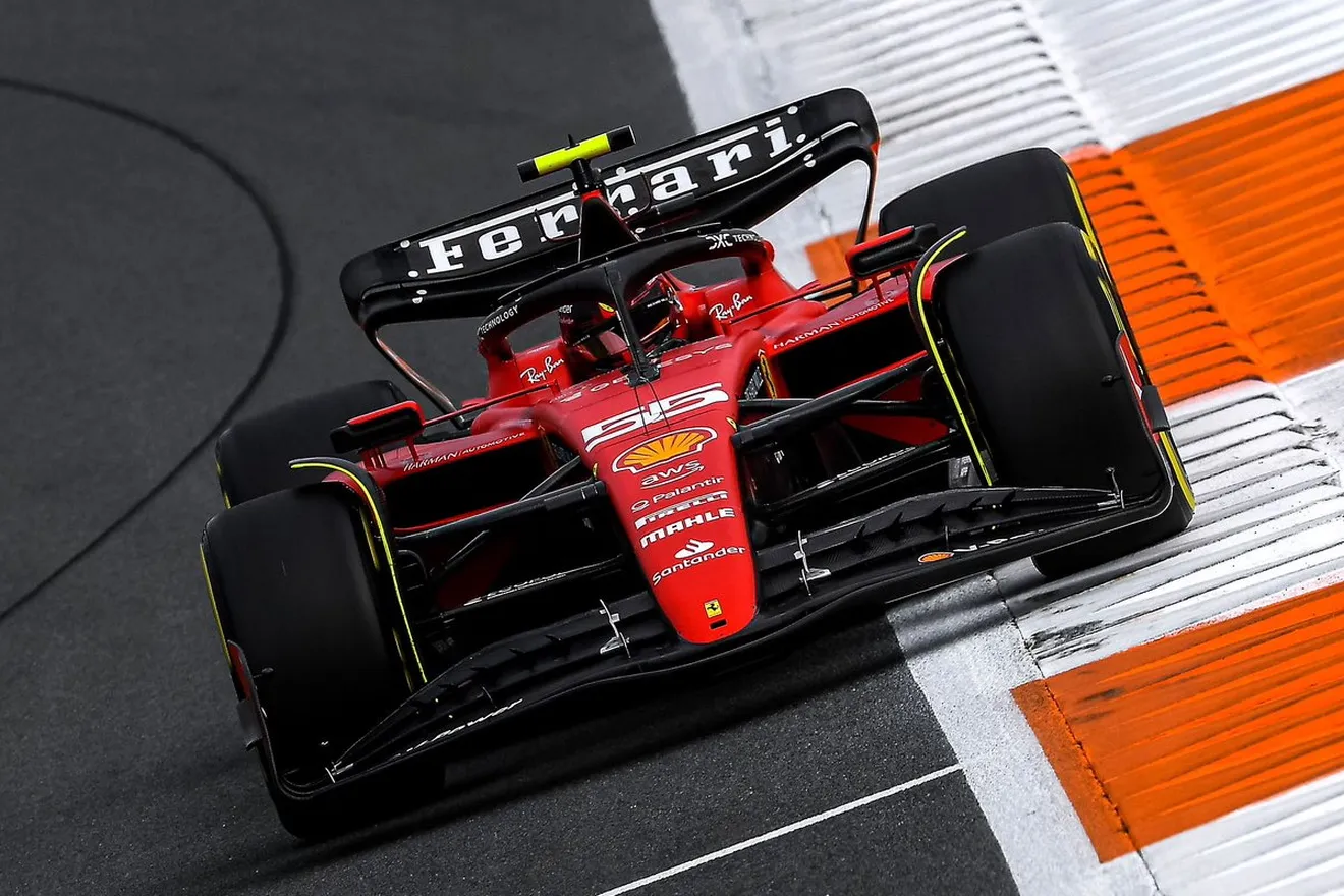 Carlos Sainz confirma que Ferrari ha comenzado el GP sufriendo: ﻿«Nos está costando encontrar la velocidad »
