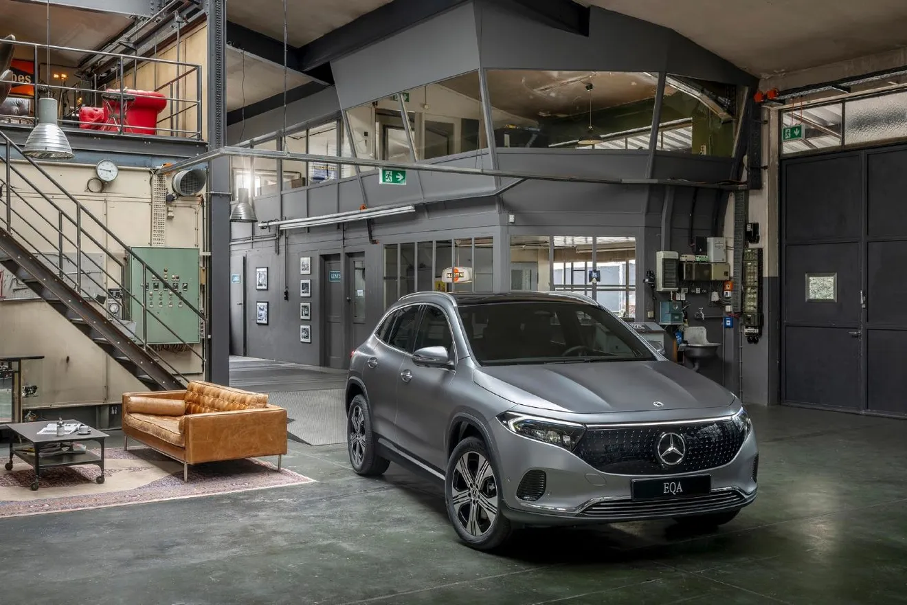 El Mercedes EQA estrena novedades, el C-SUV eléctrico ahora es más Premium con 600 km de autonomía, la más elevada de su segmento