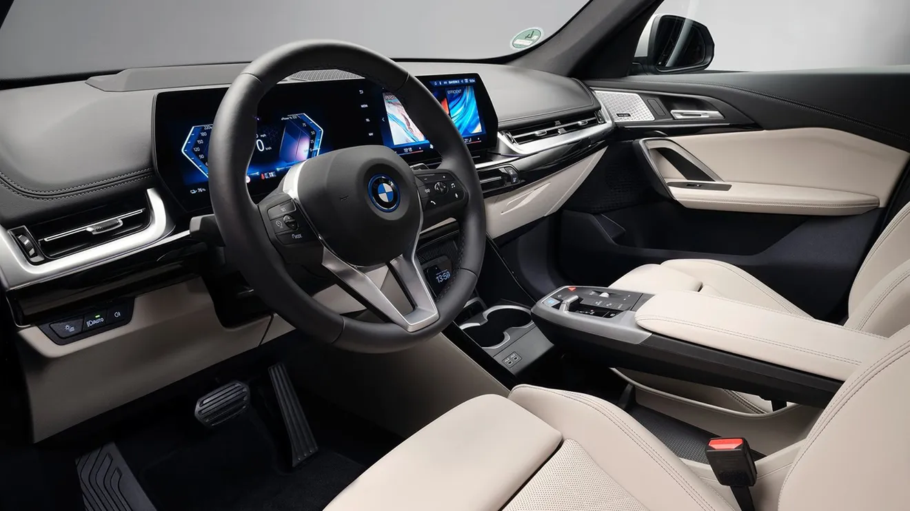 BMW iX1 eDrive20 - interior