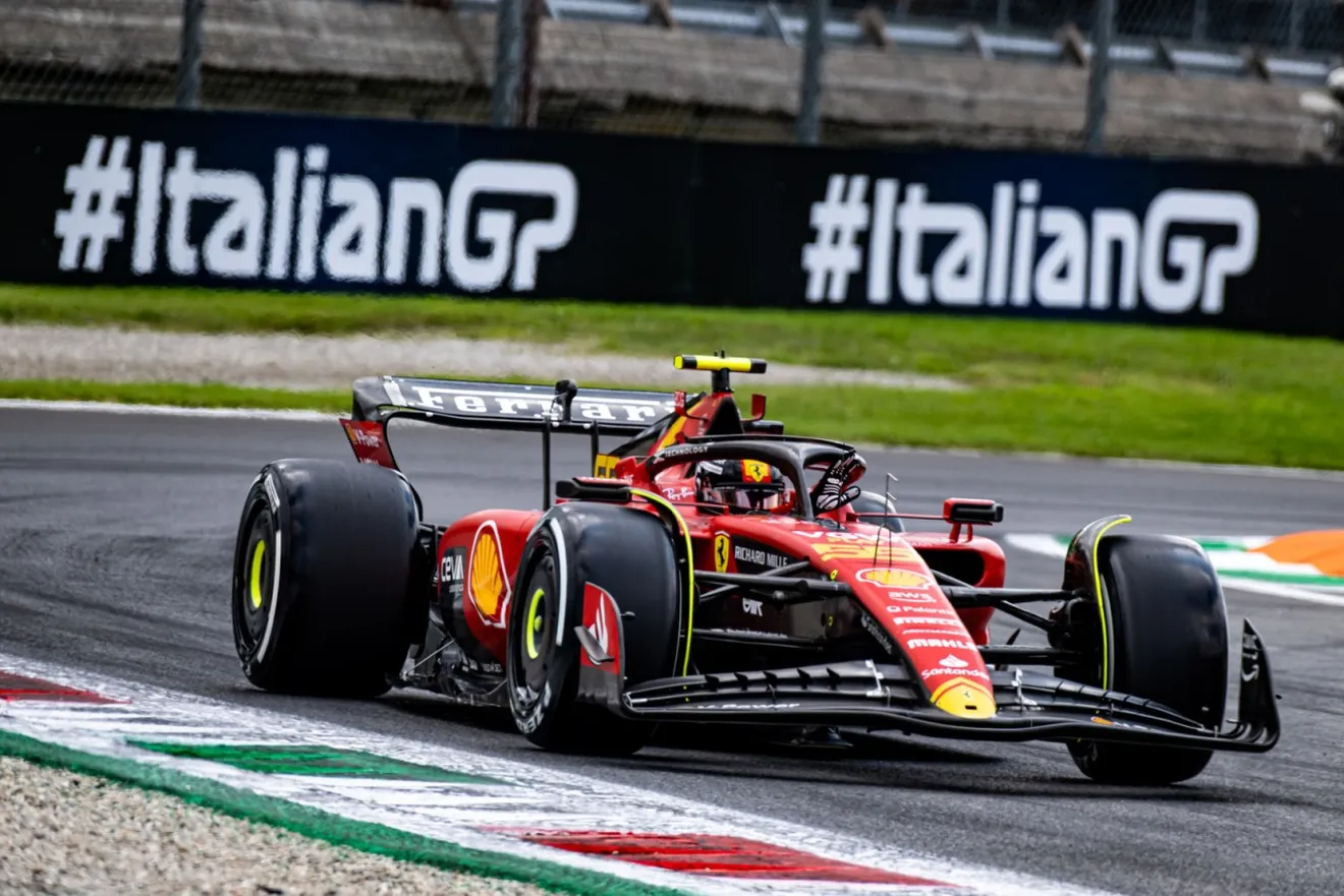Carlos Sainz lanza un órdago a Max Verstappen y lidera de nuevo los últimos libres en Monza