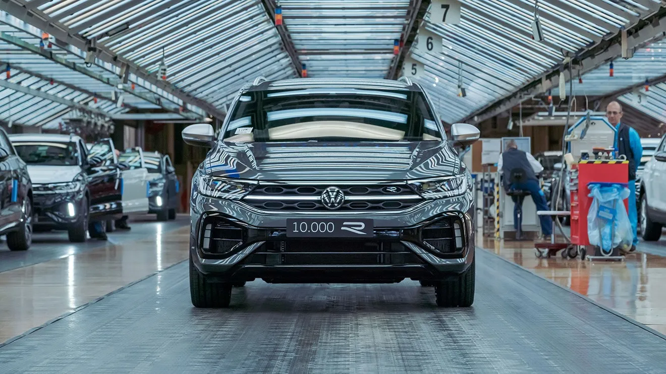 Importante palo para Volkswagen, el exitoso T-Roc suspende temporalmente su producción por el desastre de la DANA en un proveedor
