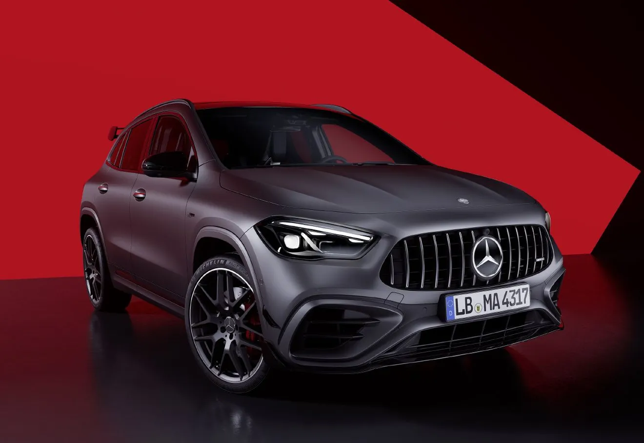 Llega el nuevo Mercedes-AMG GLA 45 4MATIC, el SUV compacto Premium recibe una inyección de novedades pero no de prestaciones