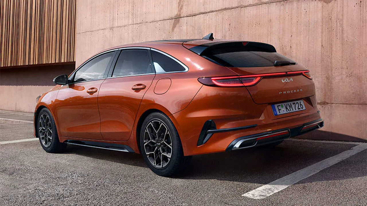 KIA ProCeed - posterior