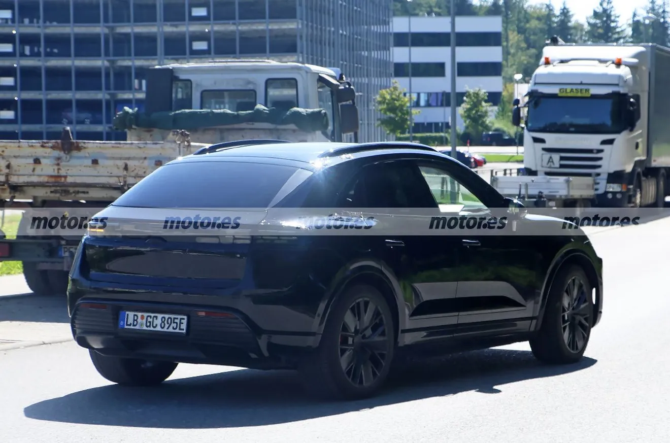 Foto espía Porsche Macan Eléctrico 2024