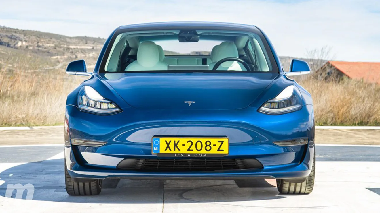 Países Bajos - Agosto 2023: El inesperado regreso del Tesla Model 3