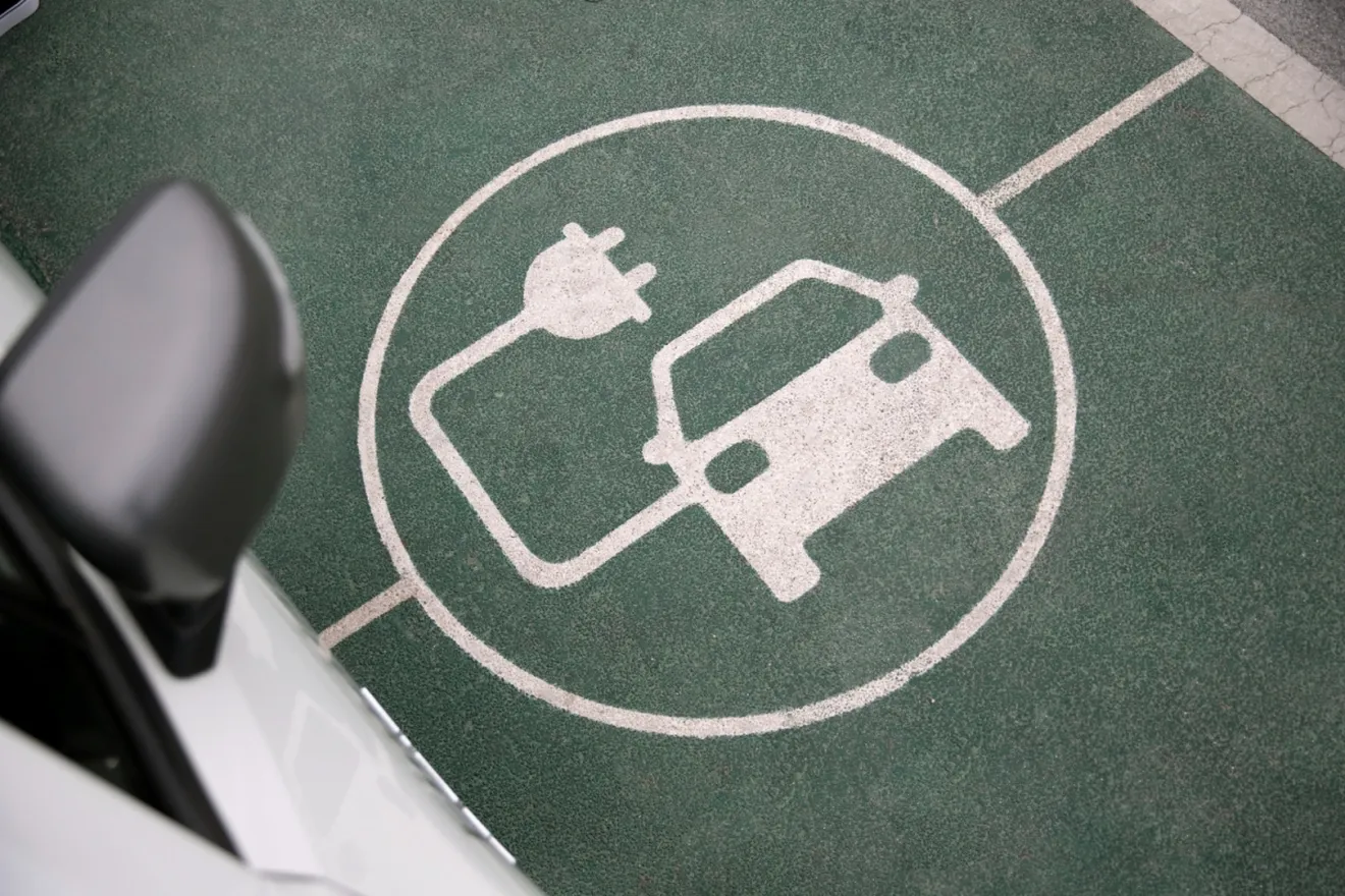 Los datos que muestran la errónea política de infraestructura de carga para coches eléctricos en España