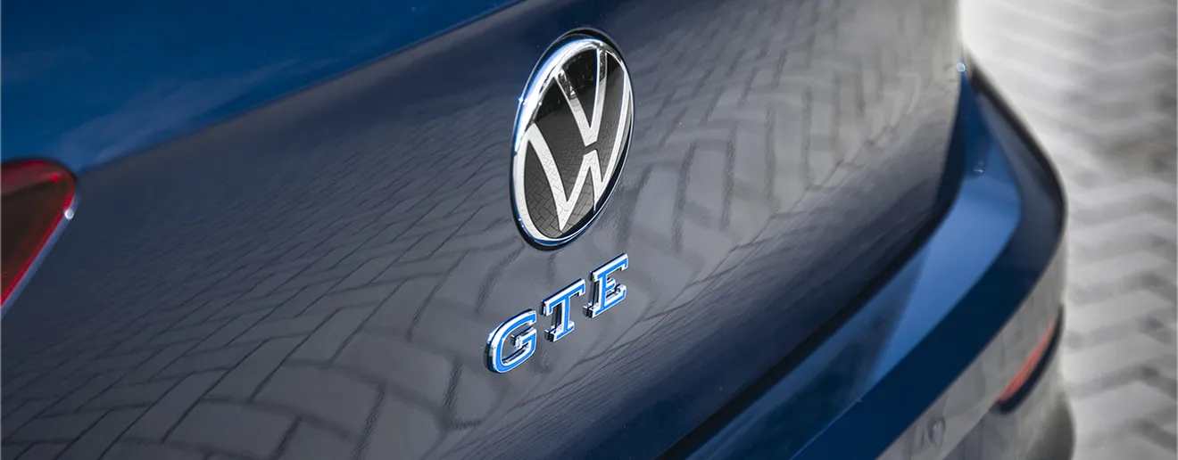 Prueba Volkswagen Golf GTE. ¿El GTI que hay que elegir?
