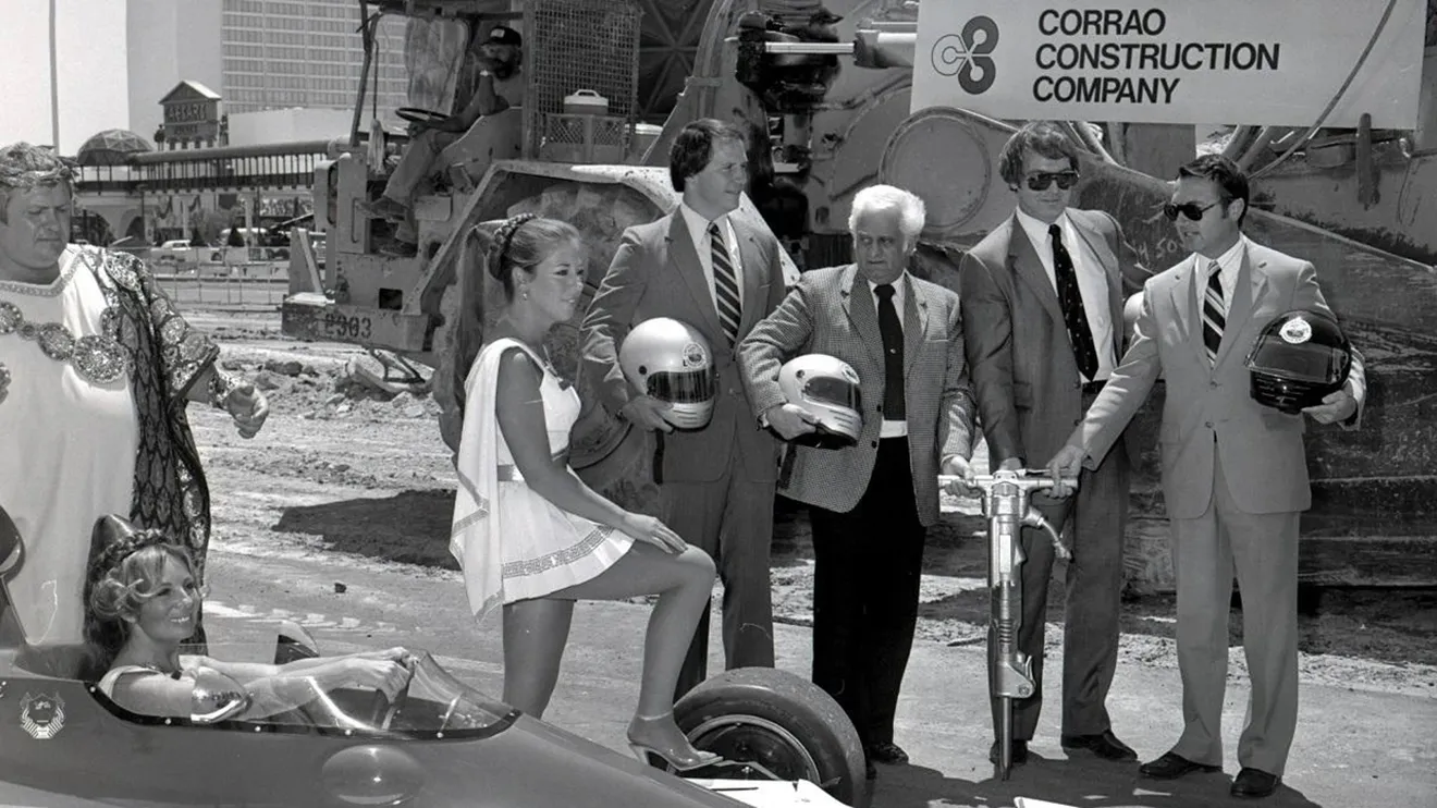 Ceremonia de inicio de las obras en 1981