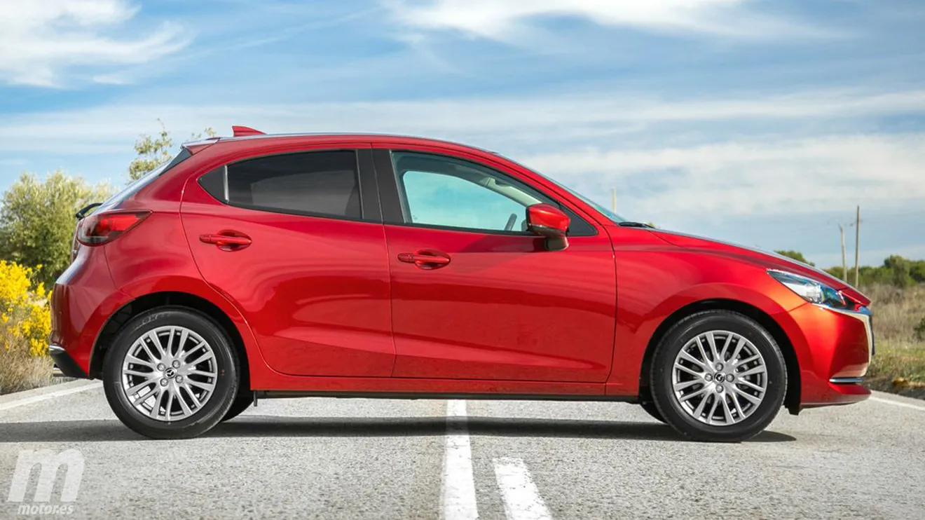 2.400 € de descuento y etiqueta ECO, el coche más barato de Mazda está en oferta y pone en apuros al Opel Corsa