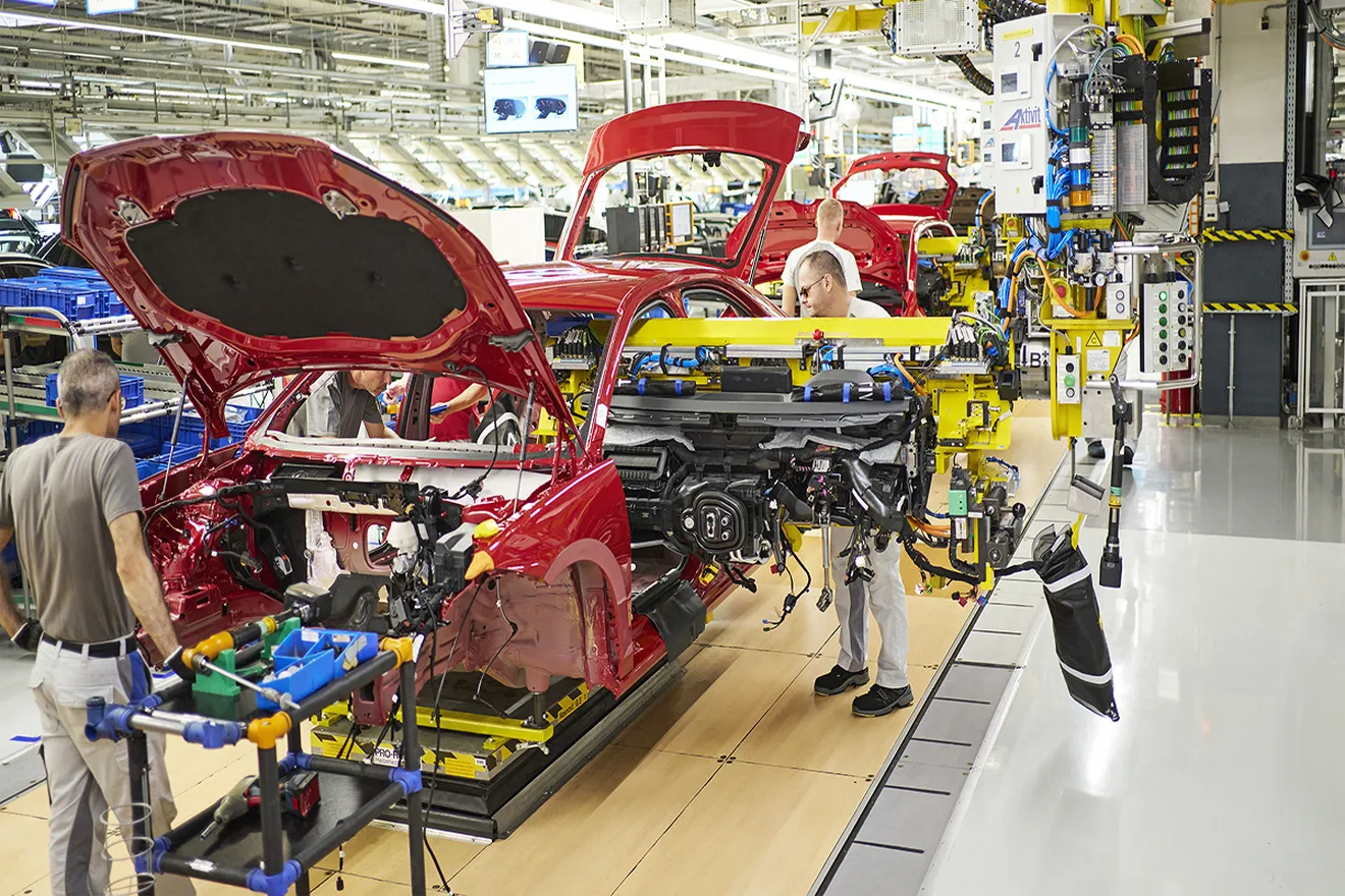 El nuevo Skoda Superb entra en producción en una fábrica que estuvo a punto de ser de Renault antes que de Volkswagen