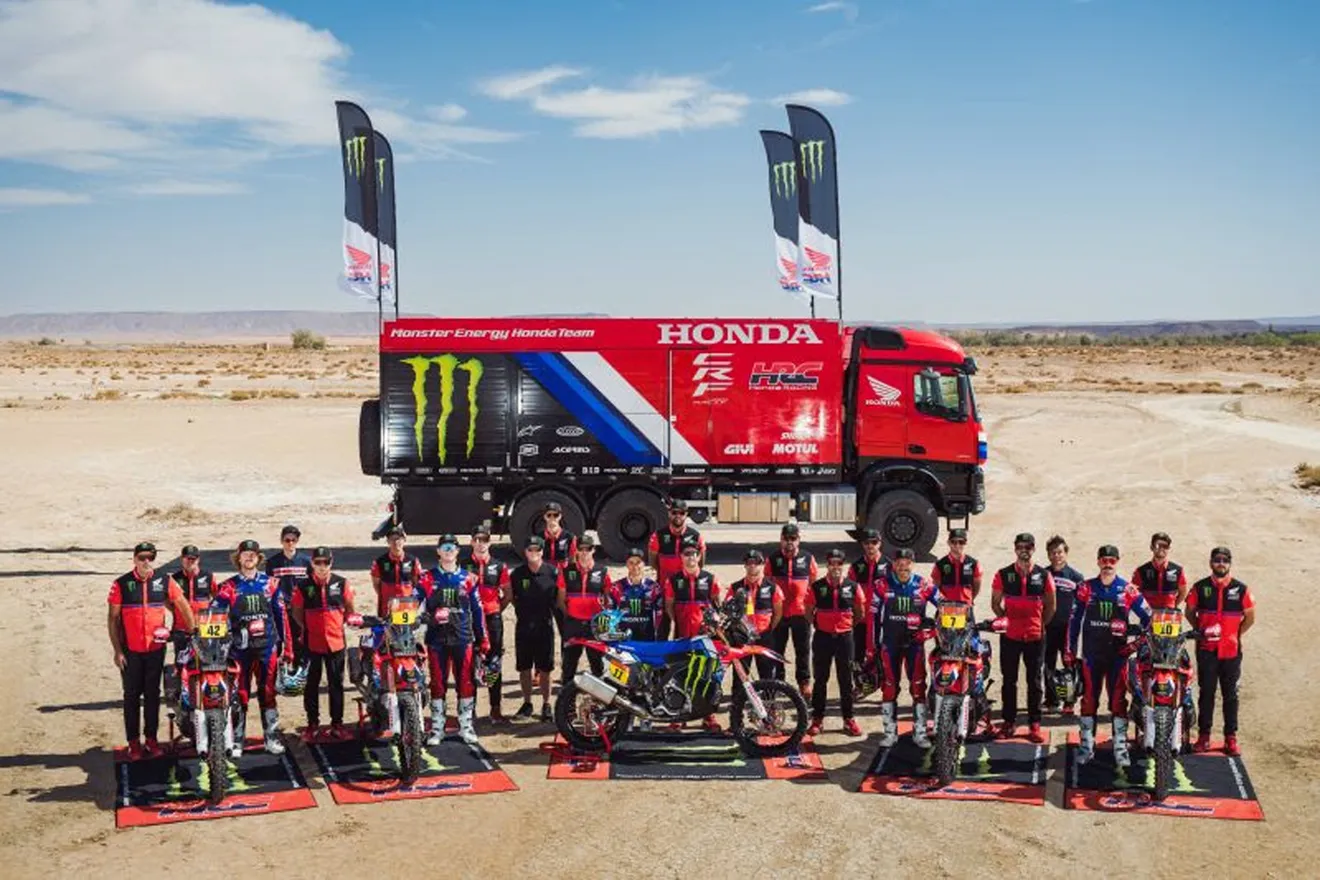 Honda presenta su plantel para el Dakar 2024 con Tosha Schareina como último jinete