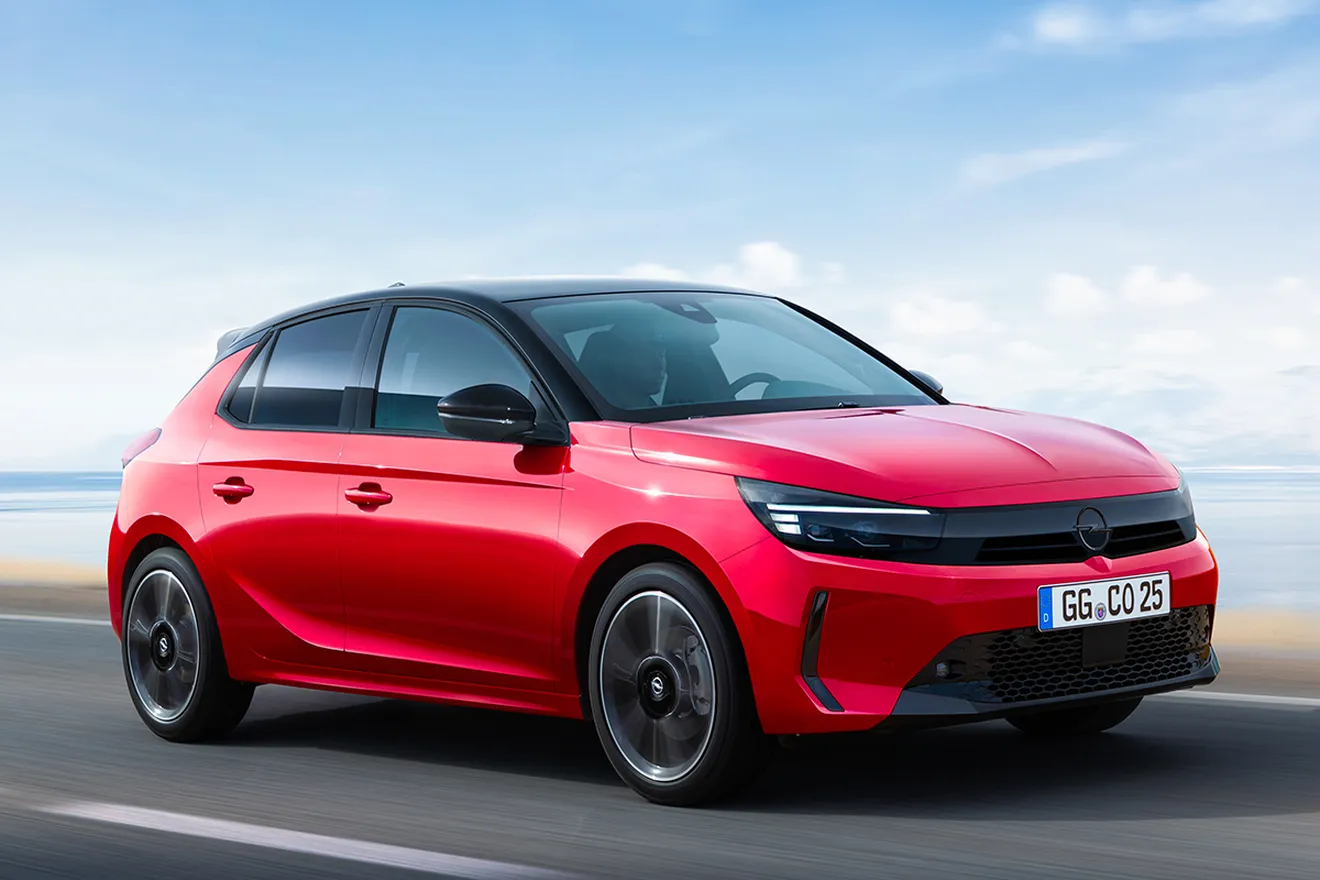 Opel presenta el prometido Corsa Hybrid, en 2024 llega este utilitario en dos versiones de gasolina tan eficientes que lucen la etiqueta ECO