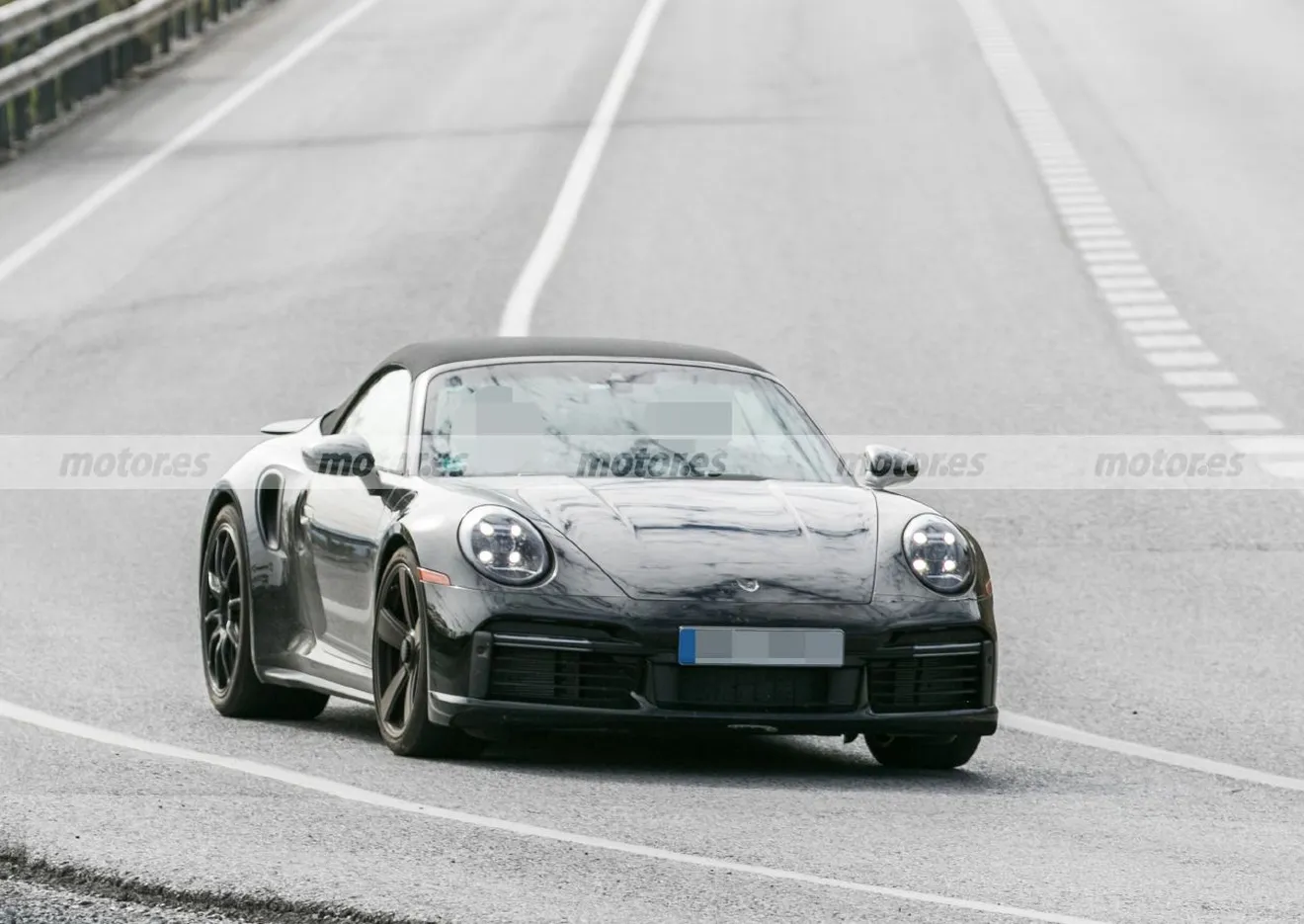 Un nuevo informe revela los detalles del inédito Porsche 911 Híbrido, la tecnología T-HEV que hace del icónico deportivo una bestia en cuestión de segundos