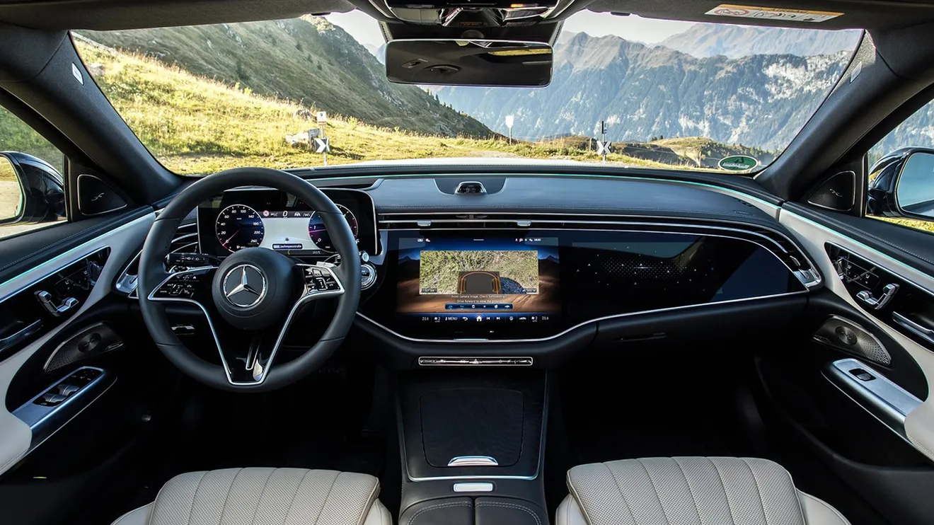 Mercedes Clase E All-Terrain 2024 - interior