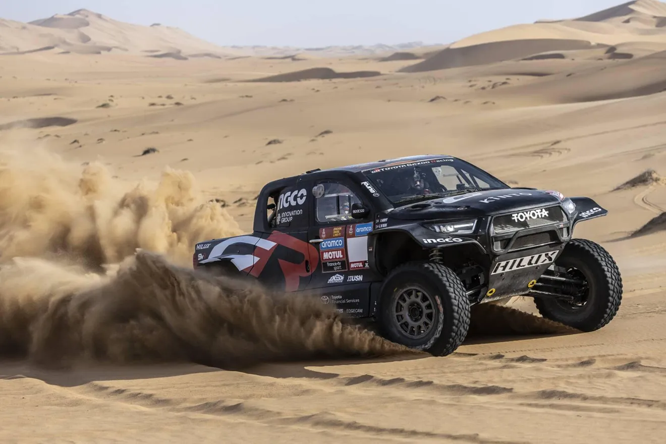 Toyota, a por todas en el Dakar 2024: sin Nasser Al-Attiyah, pero con cinco Hilux T1+ mejorados