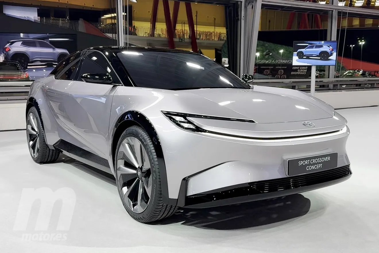 El Toyota Sport Crossover Concept fusiona estilo y tecnología en un gran eléctrico que llega en 2025, ¿el esperado relevo del Camry?
