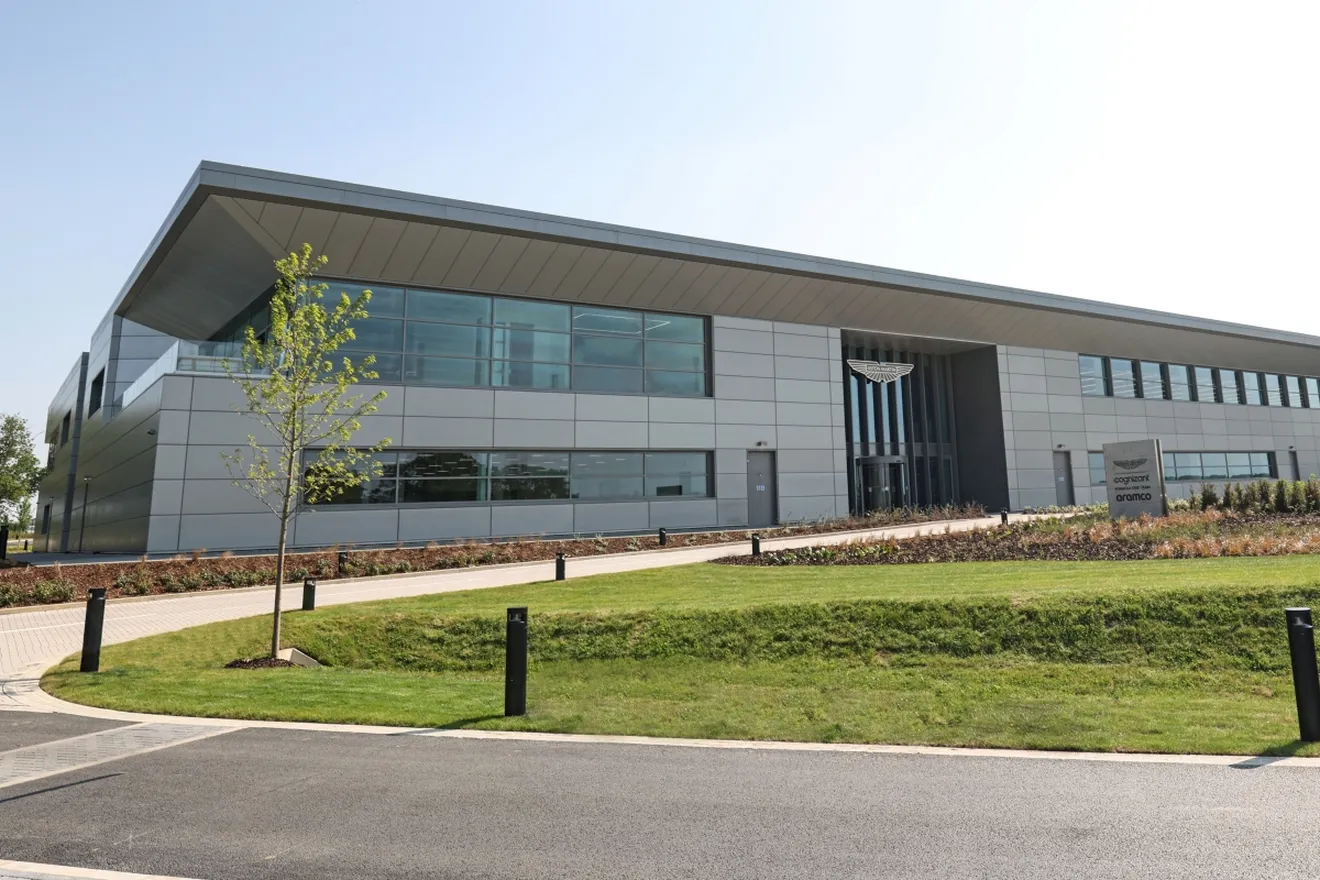 El nuevo Campus Tecnológico de Aston Martin, la cara y la cruz de un equipo que empezó la casa por el tejado