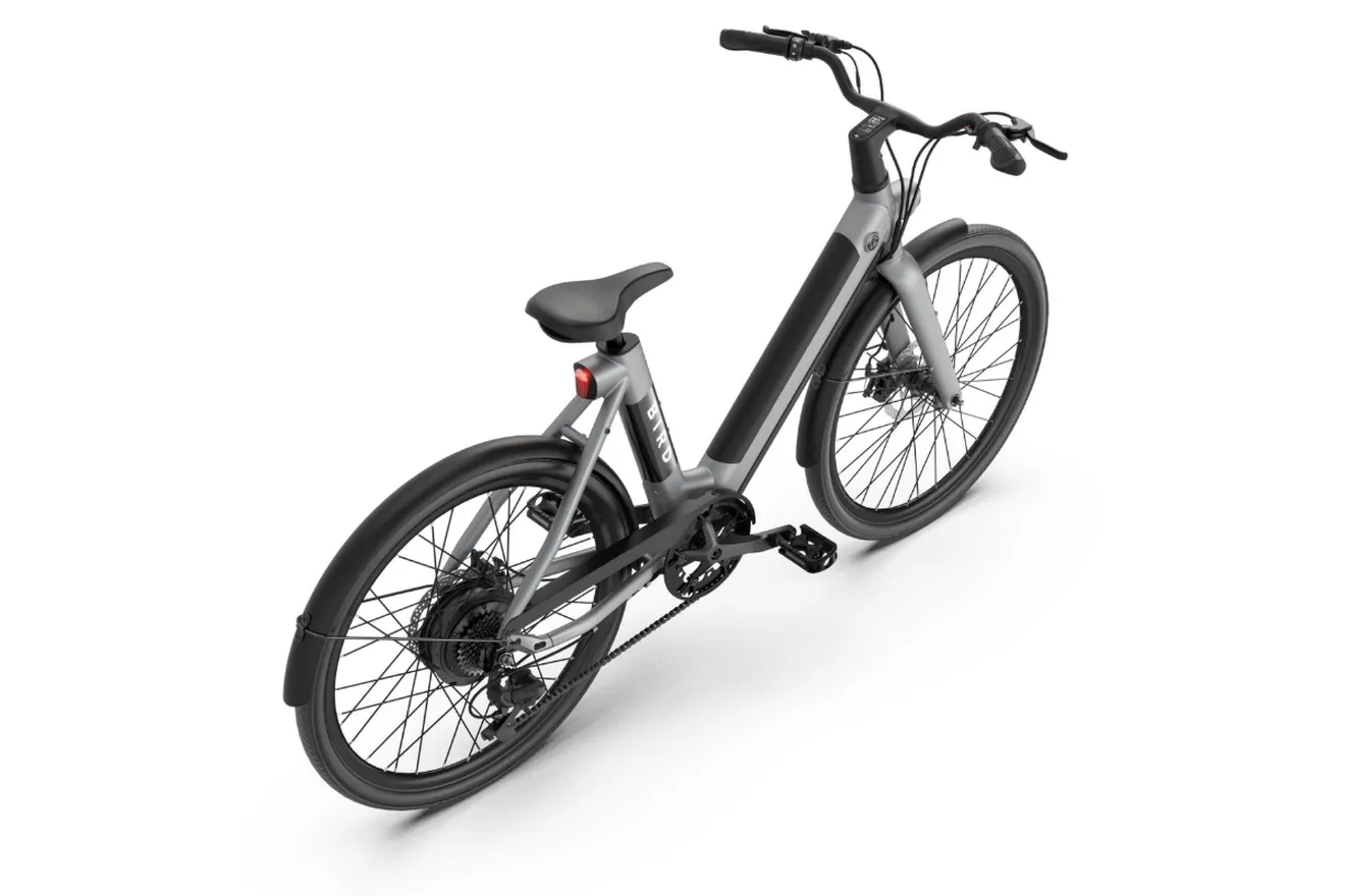 ¿Buscas una eBike urbana barata? Decathlon rebaja 510 euros la Bird con 100 km de autonomía y frenos hidráulicos