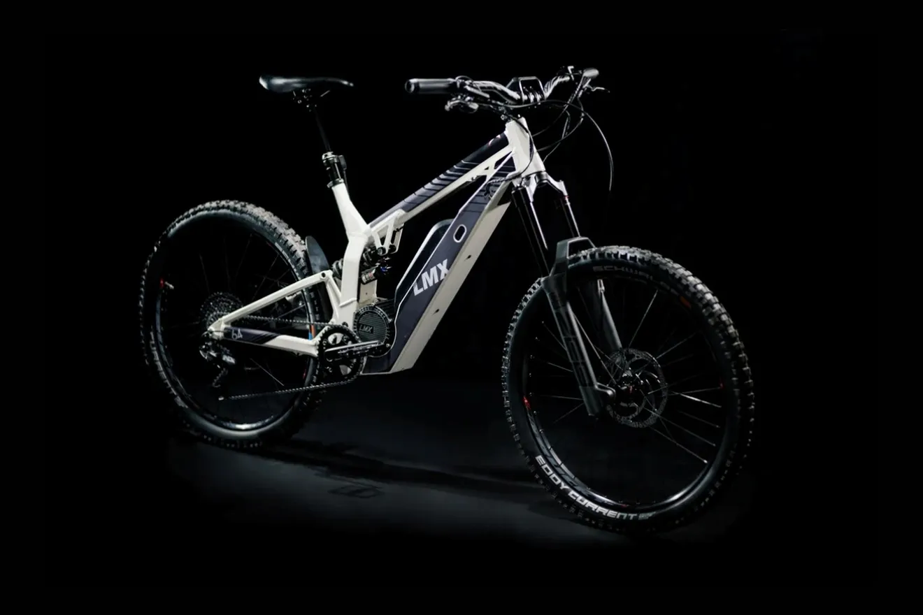 La LMX 64 es la eBike más brutal que verás en mucho tiempo: doble transmisión, 180 mm de recorrido y 2.500 W de potencia