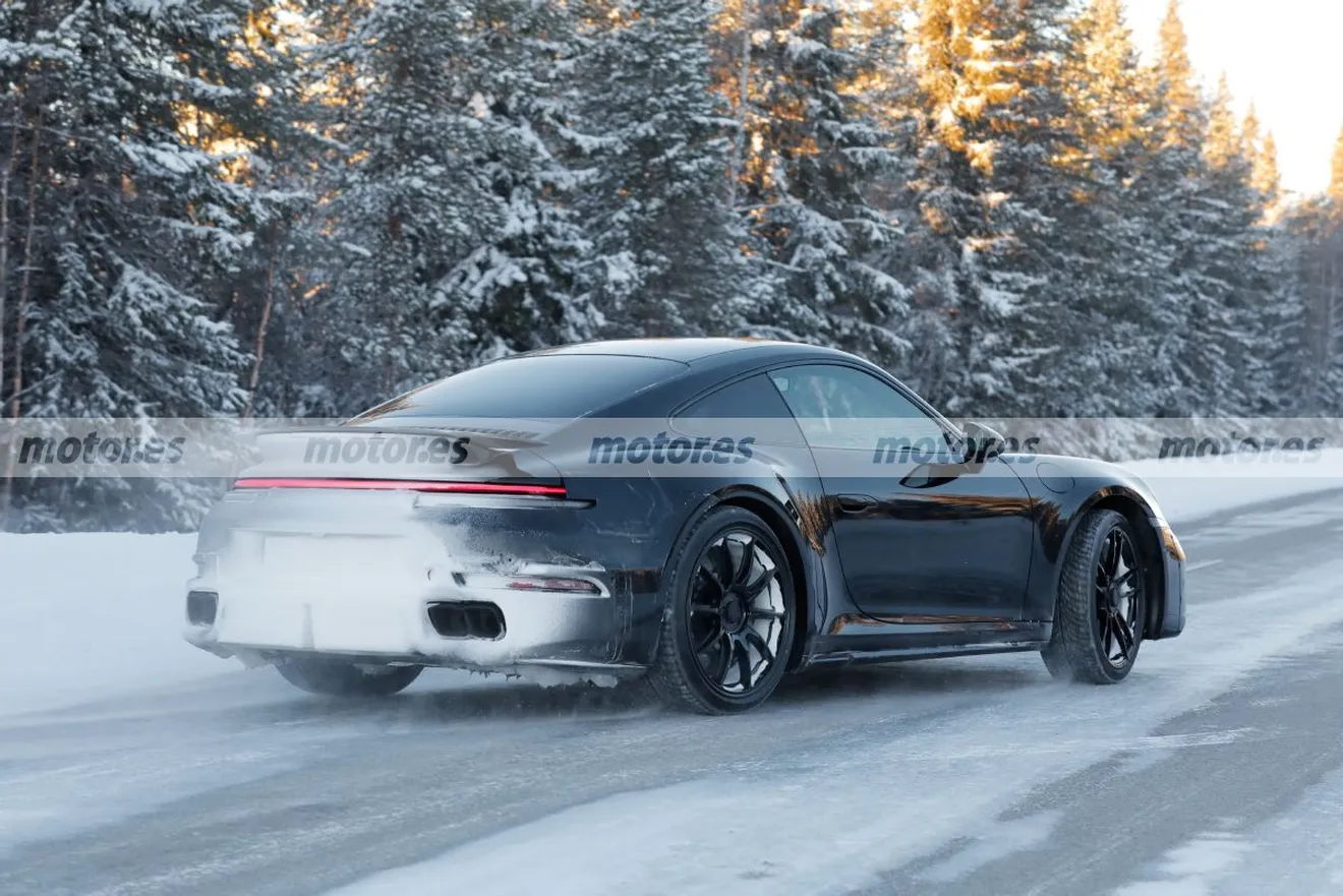Fotos espía Porsche 911 Turbo Facelift 2025