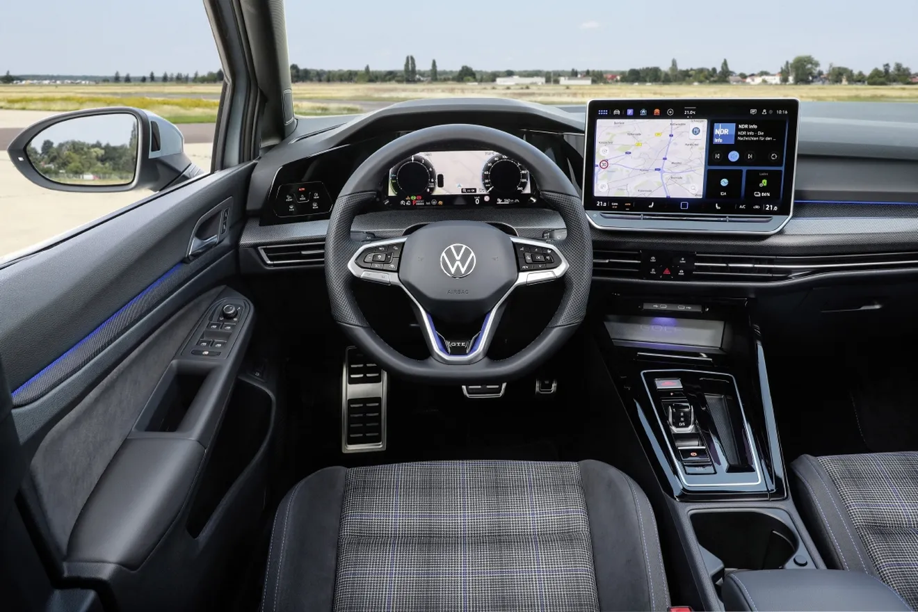 Volkswagen Golf GTE 2024