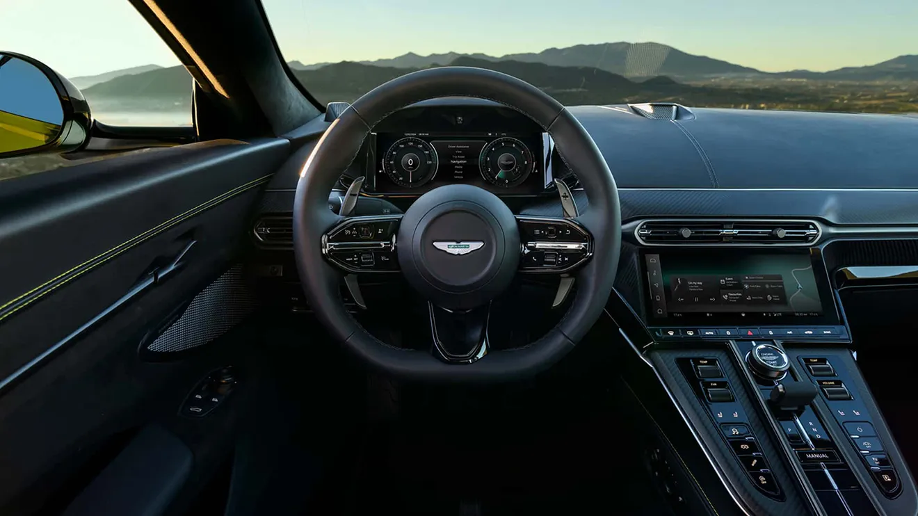 Aston Martin Vantage 2024 - interior