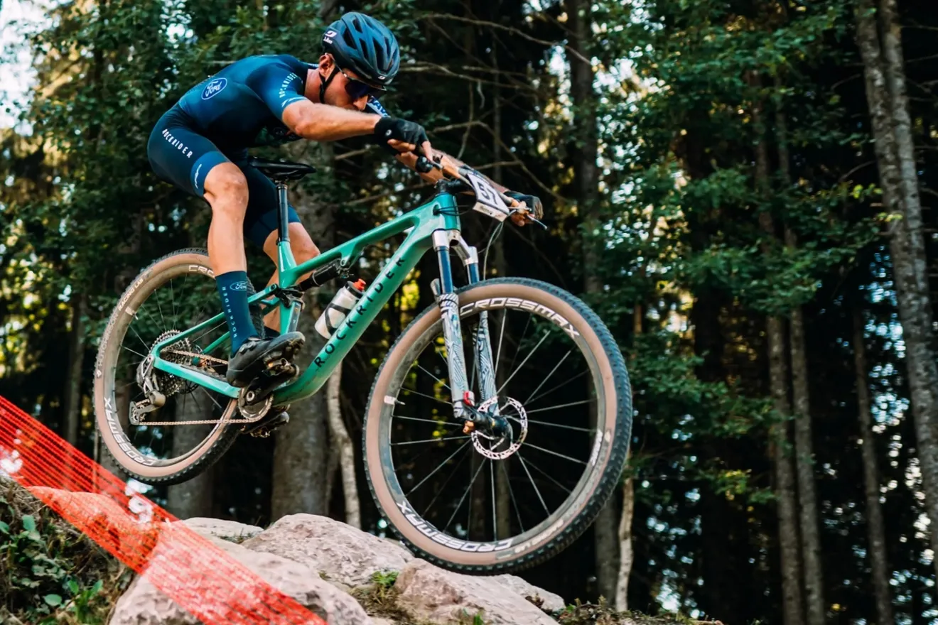 Decathlon pone a la venta la Rockrider Race 940S, su Mountain Bike de competición, a un gran precio 