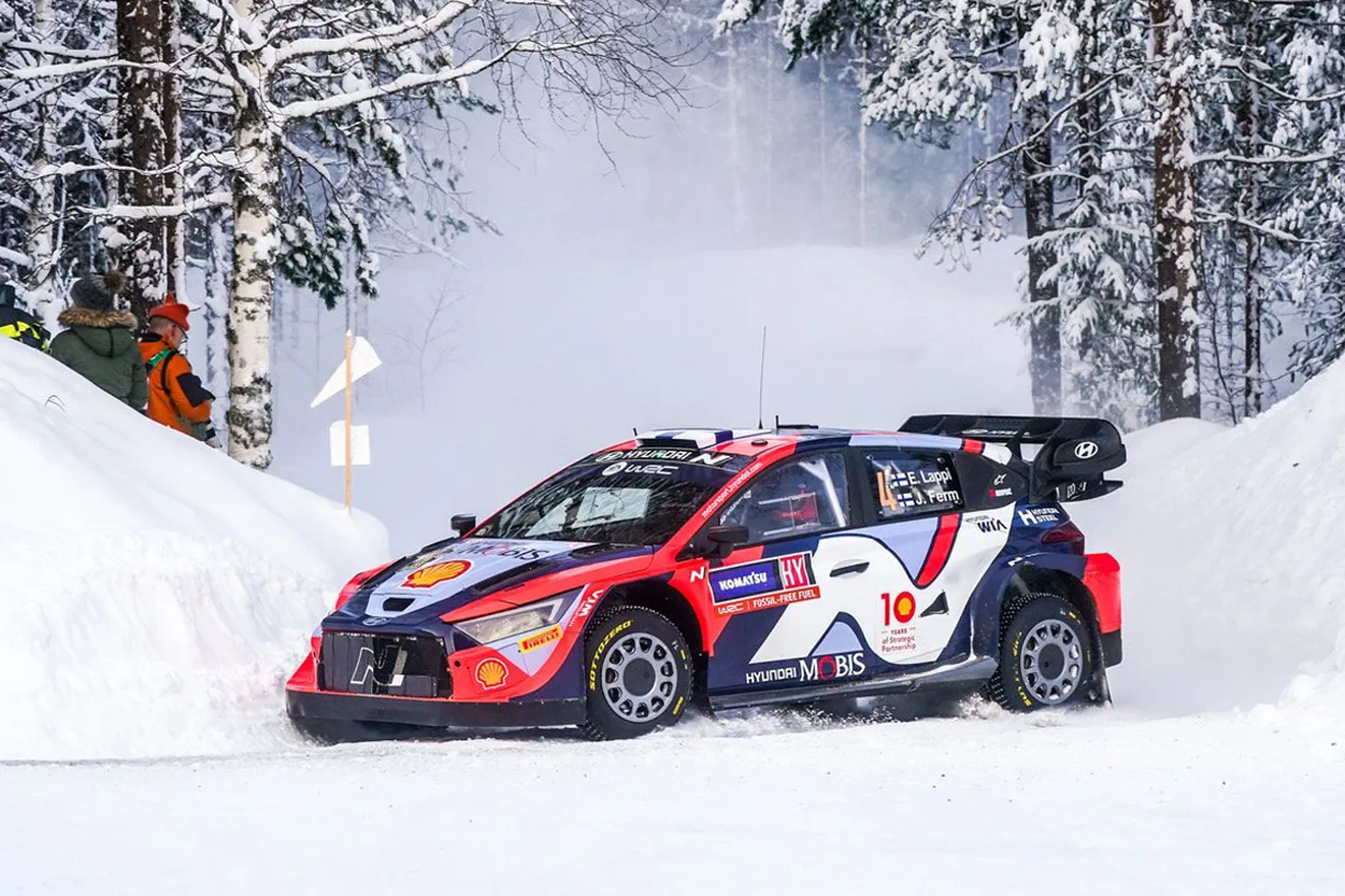 Esapekka Lappi se queda 'solo' en el Rally de Suecia tras el gran error de Takamoto Katsuta