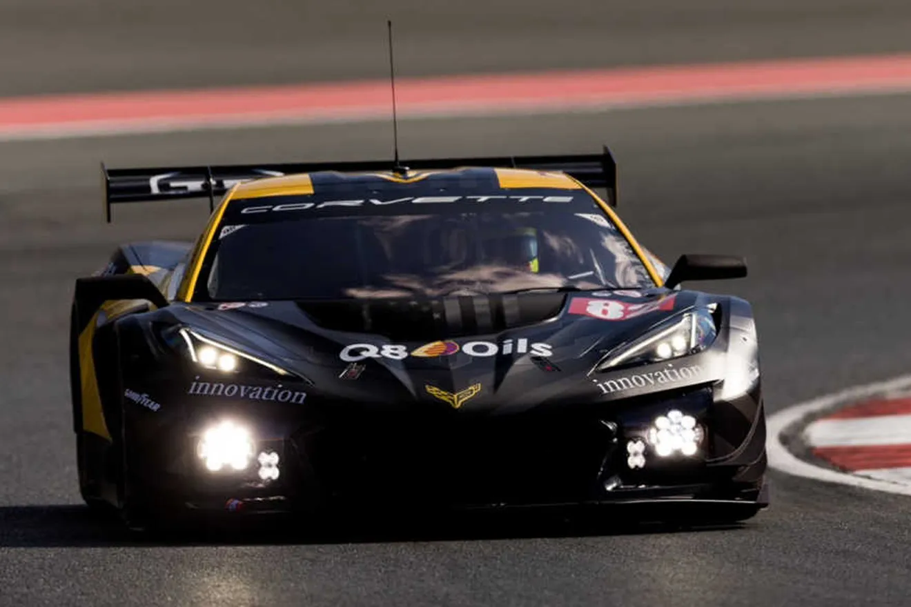 TF Sport prueba sus dos Corvette Z06 GT3.R en Dubái antes del prólogo del WEC 2024