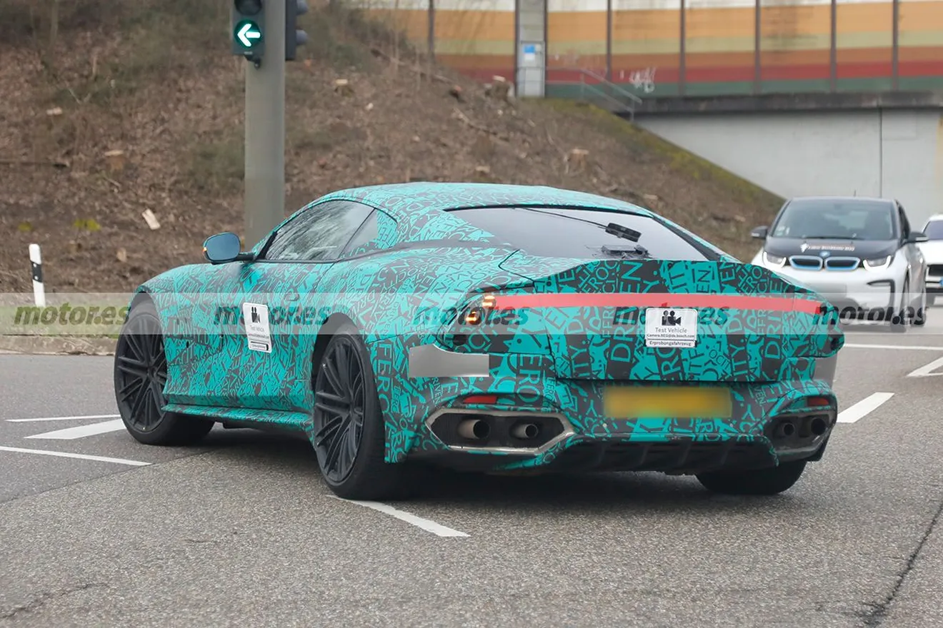 Fotos espía Aston Martin DBS 2025